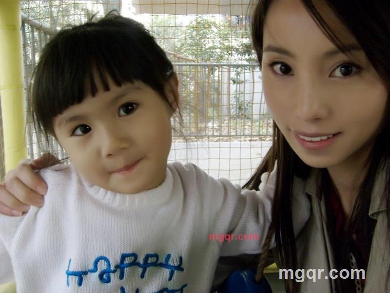 月亮的颜色的第6张照片