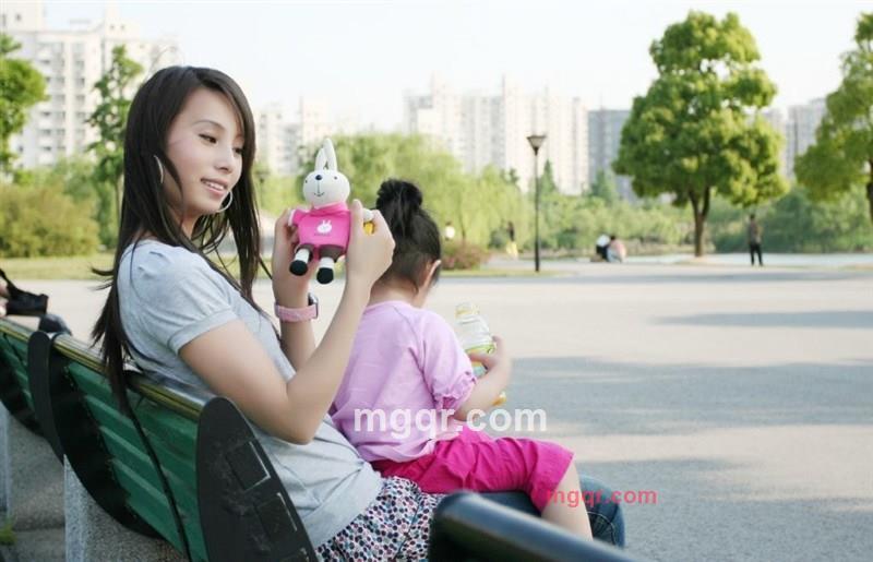 月亮的颜色的第5张照片