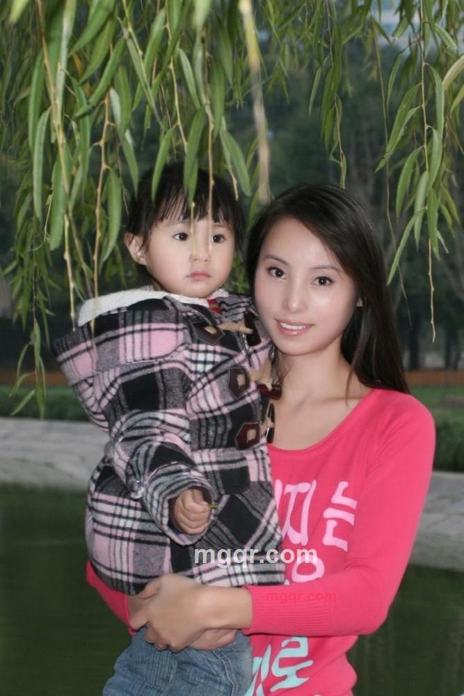 月亮的颜色的第4张照片