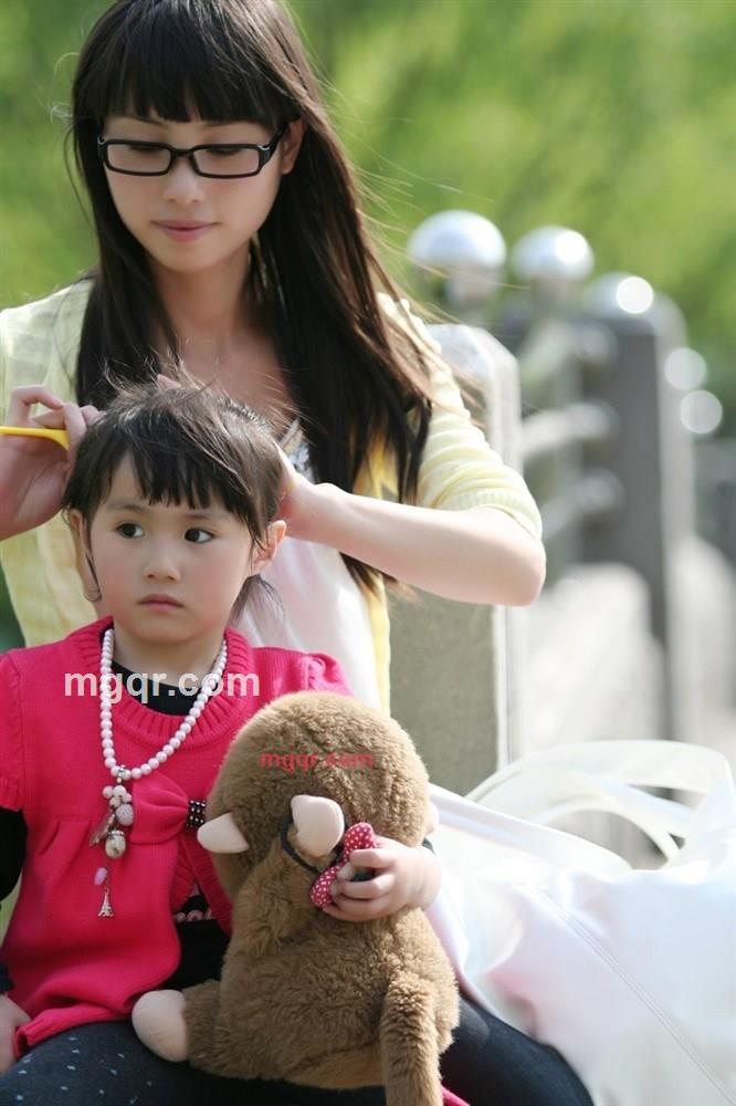 月亮的颜色的第3张照片