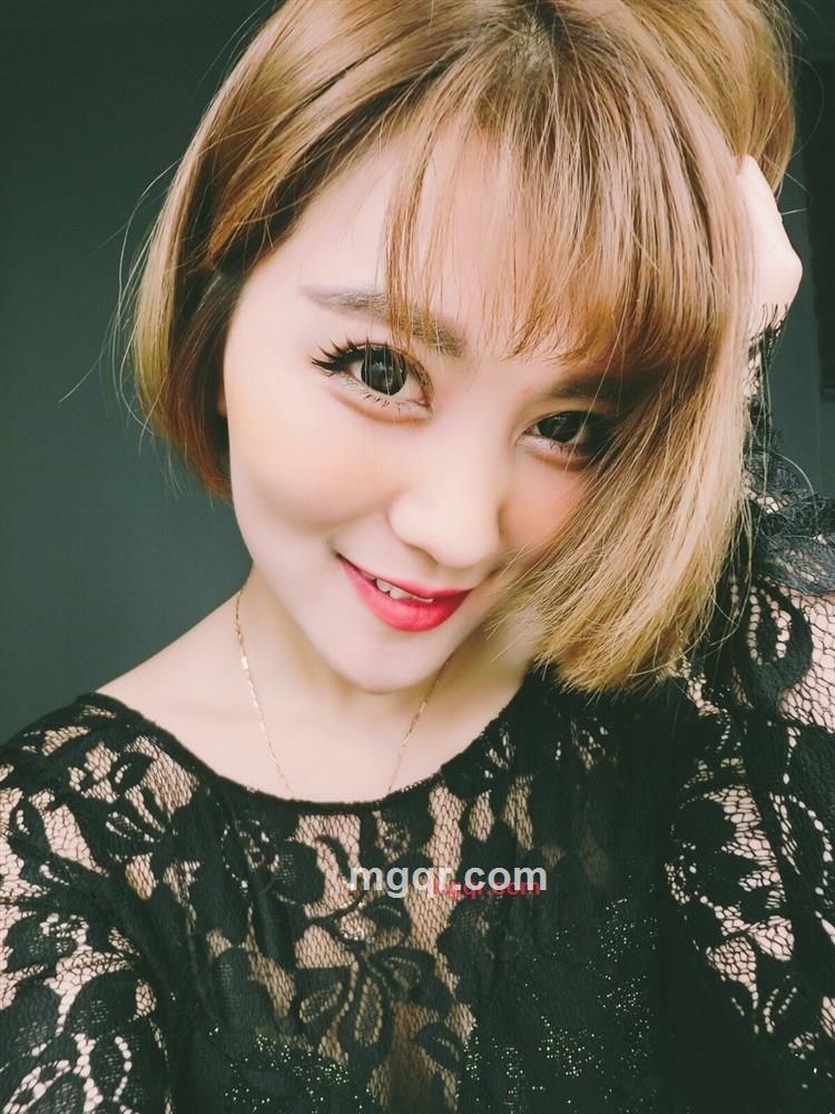 没有酒窝的妹子的第1张照片