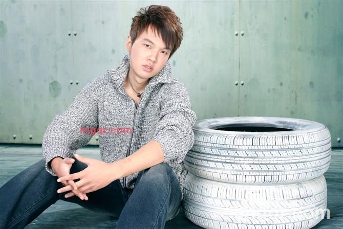 风吹落我的泪的第2张照片