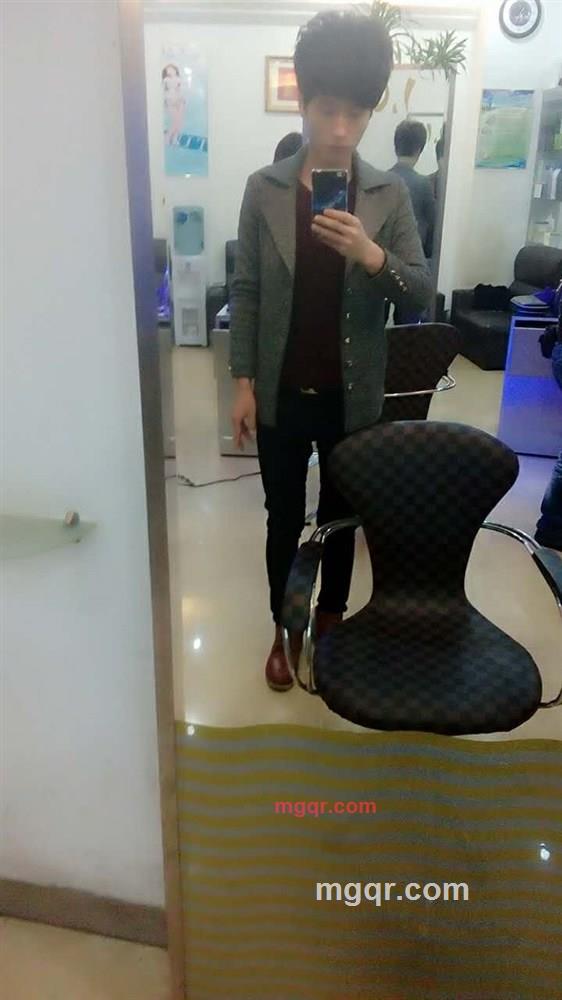 夜薄情的第2张照片