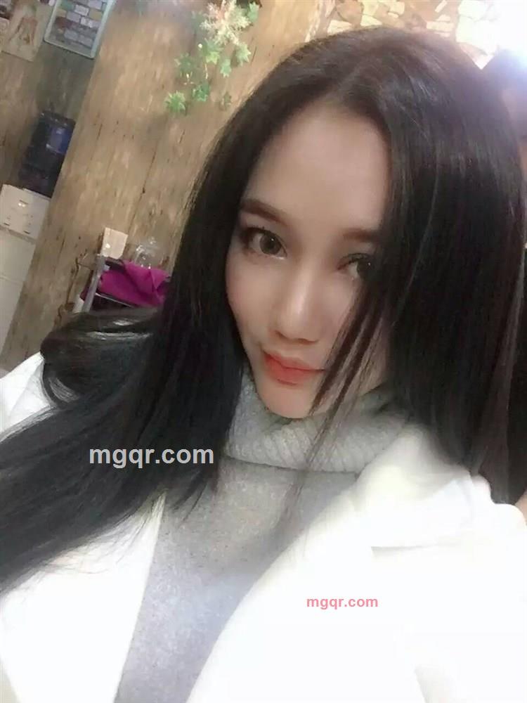 長髮待及腰的第5张照片