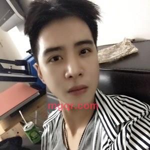 背影的第3张照片