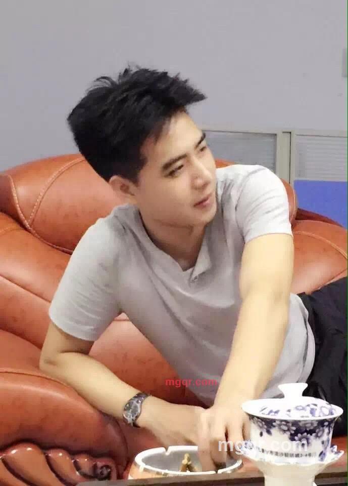 背影的第2张照片