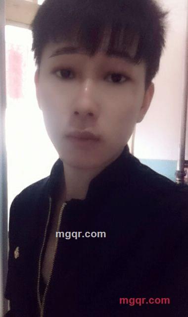 夜深啊的第1张照片