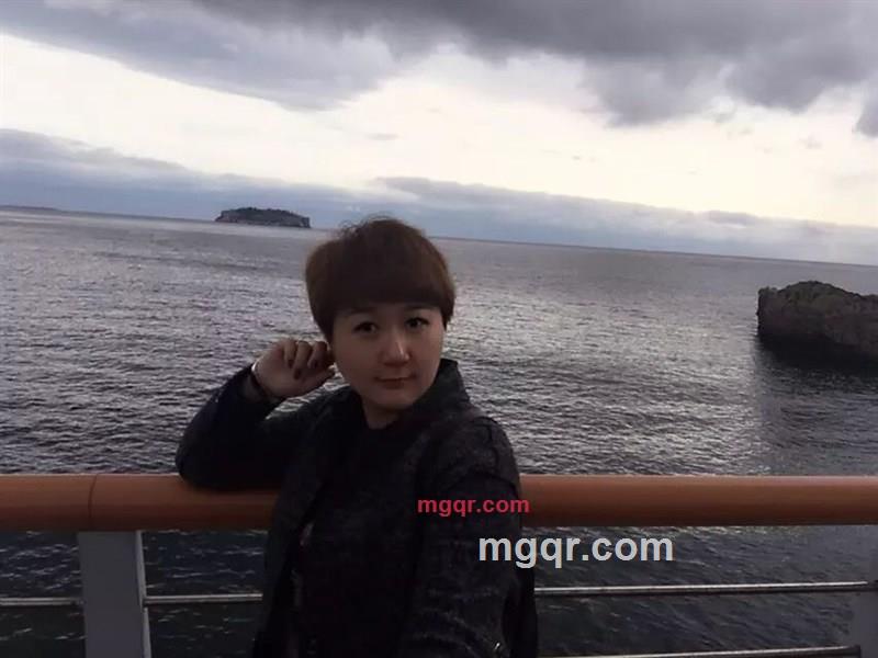 淡施粉黛的第3张照片