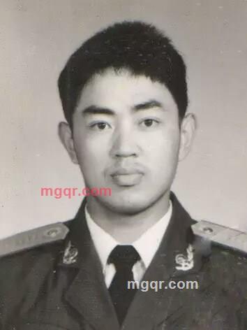 炯炯有神0801的第1张照片