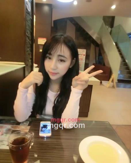 烈焰红唇、的第5张照片