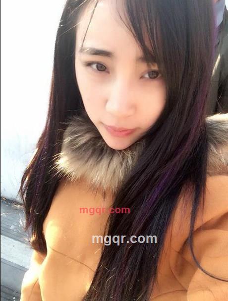 烈焰红唇、的第1张照片