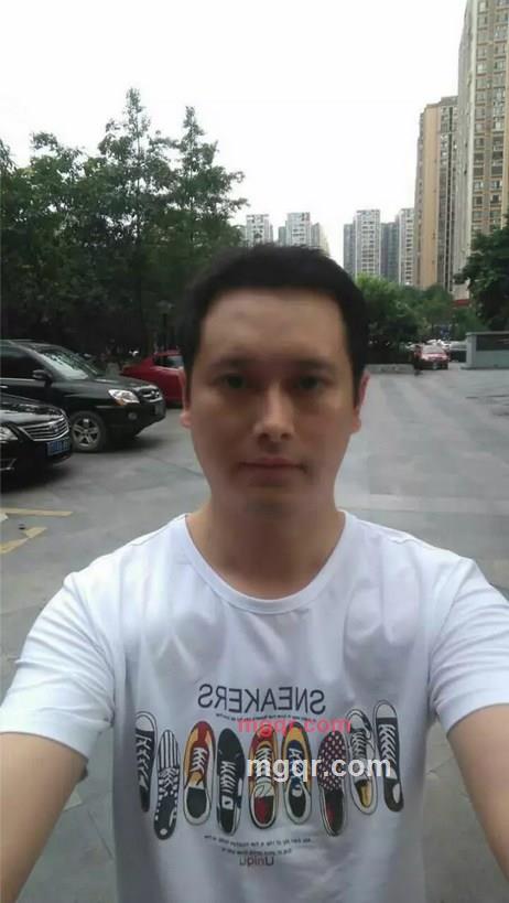 冷漠帅情人的第6张照片