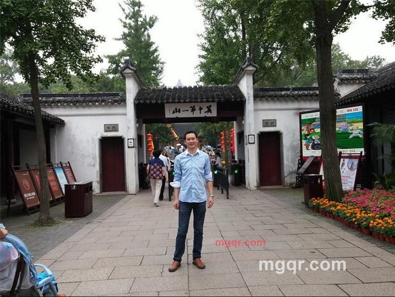 冷漠帅情人的第3张照片