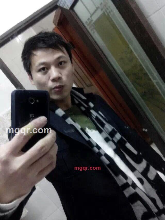 溪水的渔夫的第1张照片