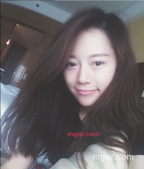 念瑶映凡的第2张照片