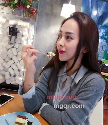 钻石心的女人的第2张照片