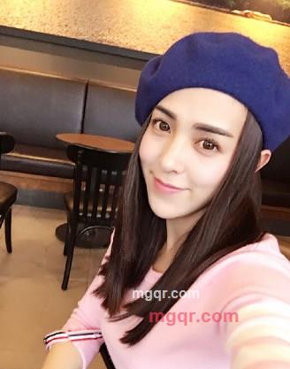 钻石心的女人的第1张照片