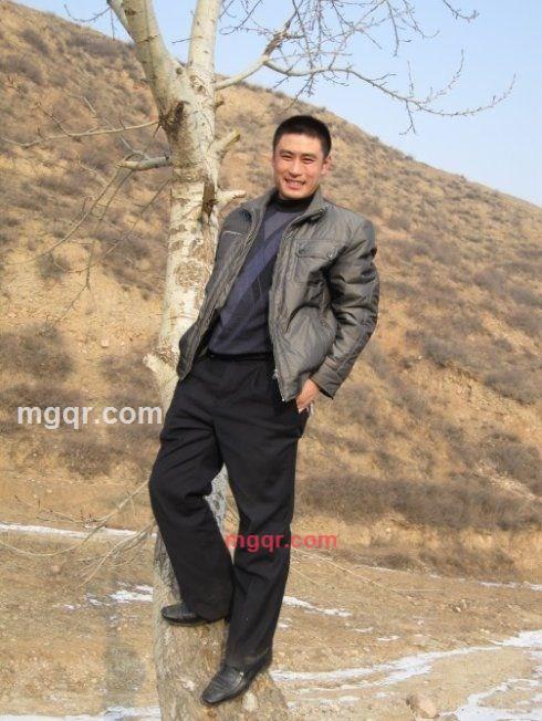 没故事不叫男人的第1张照片