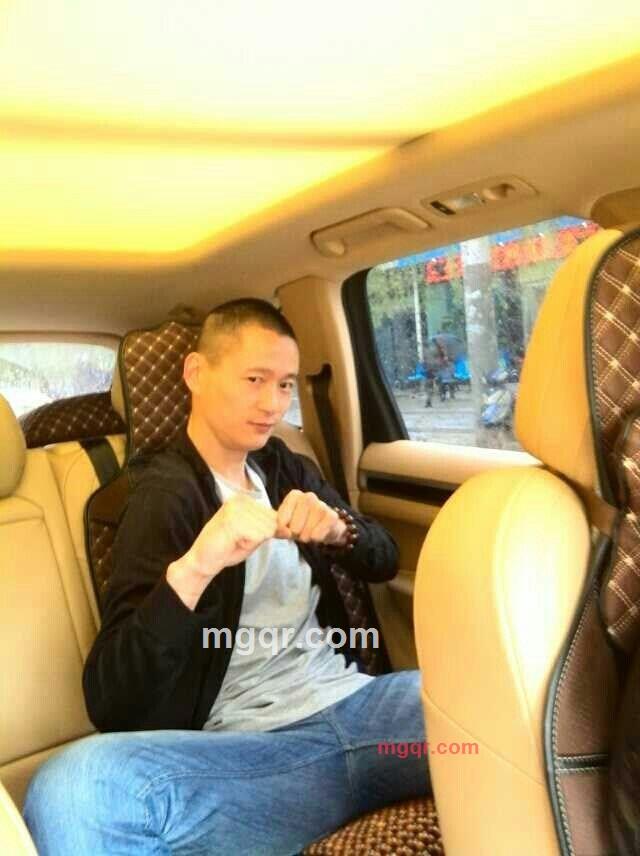 小小贱人的第3张照片