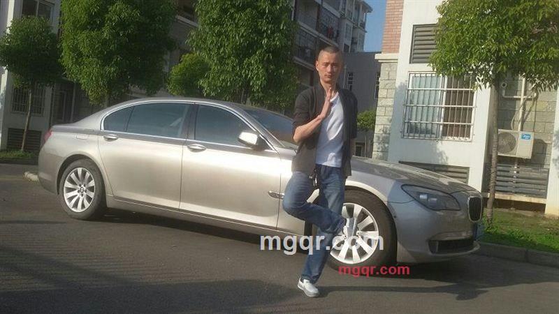 小小贱人的第1张照片