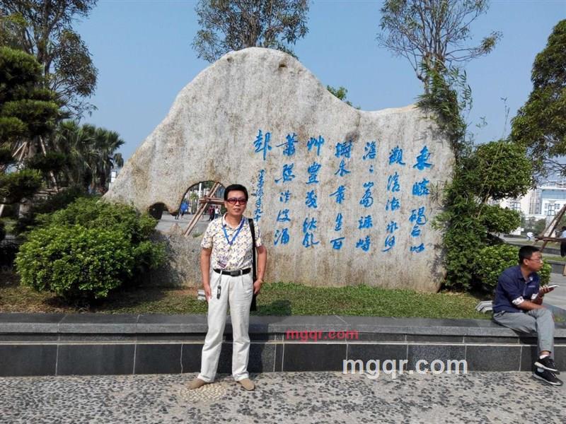 雪山上的雄鹰的第1张照片