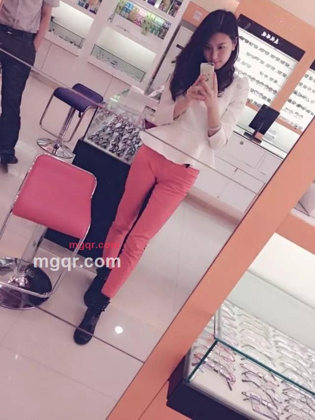 眉眼带殇的第4张照片