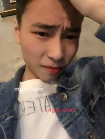 Temptation的第1张照片