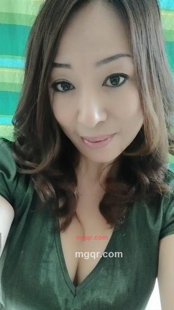 森林中的红色精灵的第5张照片