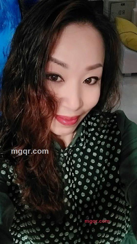 森林中的红色精灵的第1张照片