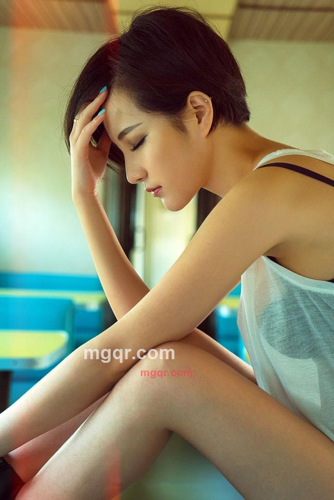 墙上蔷薇的第1张照片