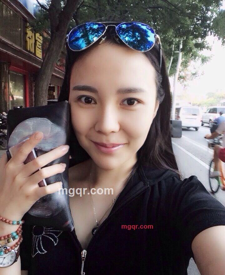 爱情和面包的第1张照片