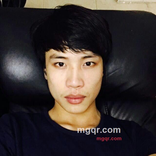 戒不掉你的傻笑メ的第1张照片