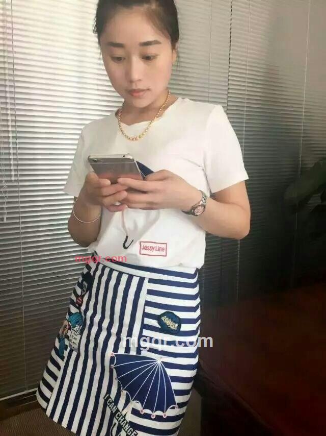 纯色玫瑰的第2张照片