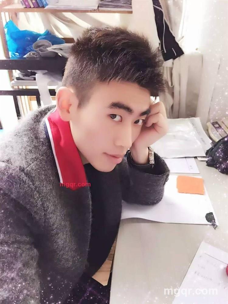 寂寞的小男人的第7张照片