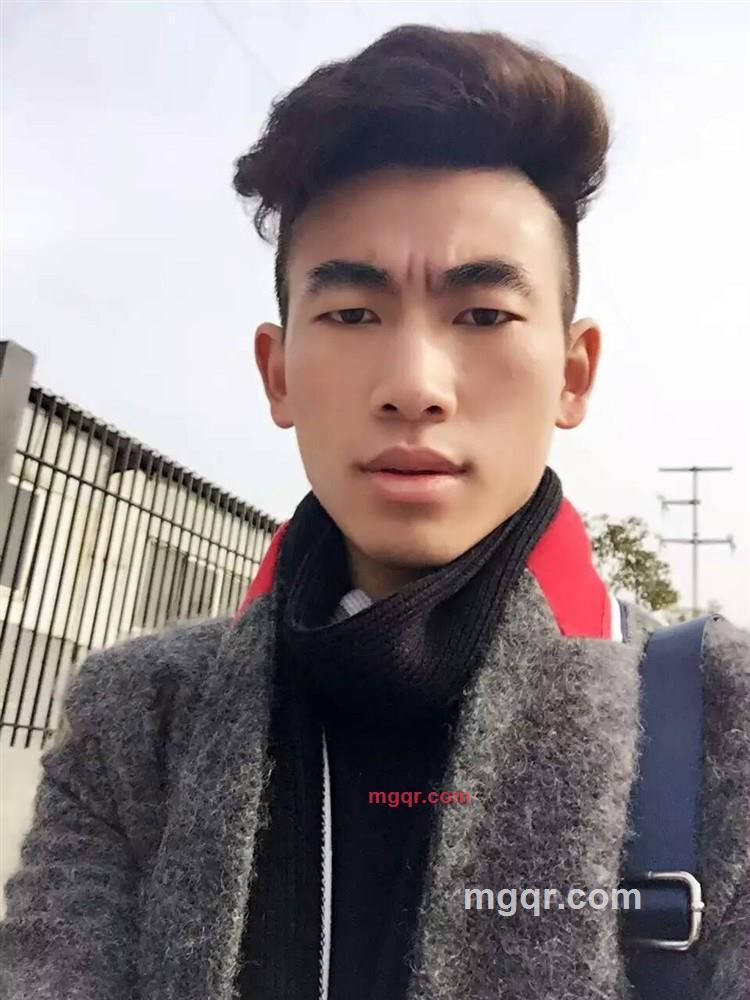 寂寞的小男人的第5张照片