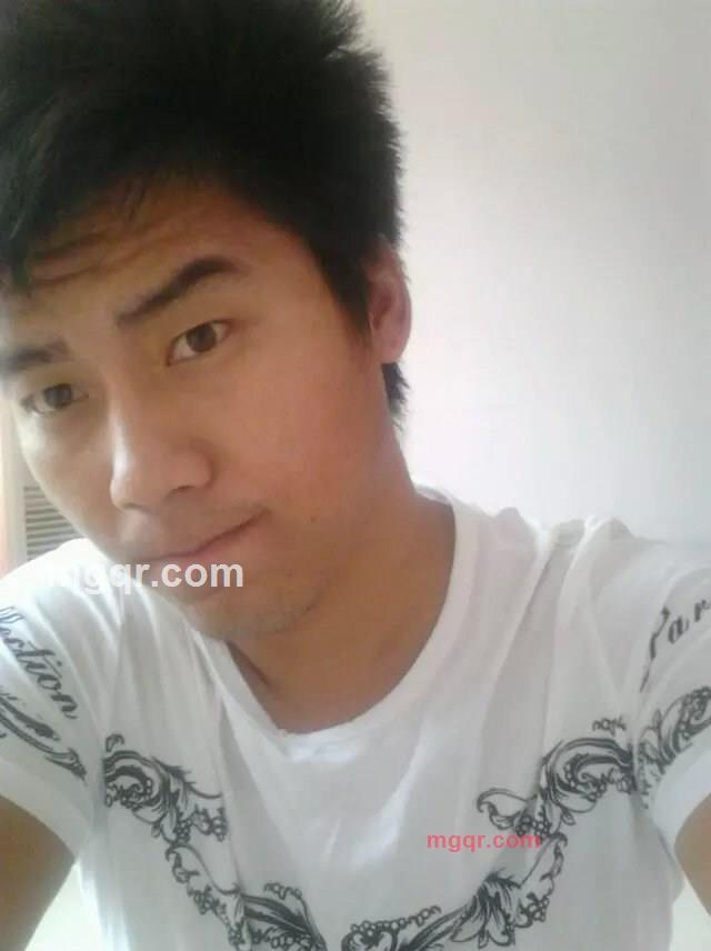 没人值得相信的第1张照片