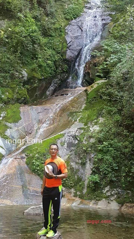 孤狼爱焰的第1张照片