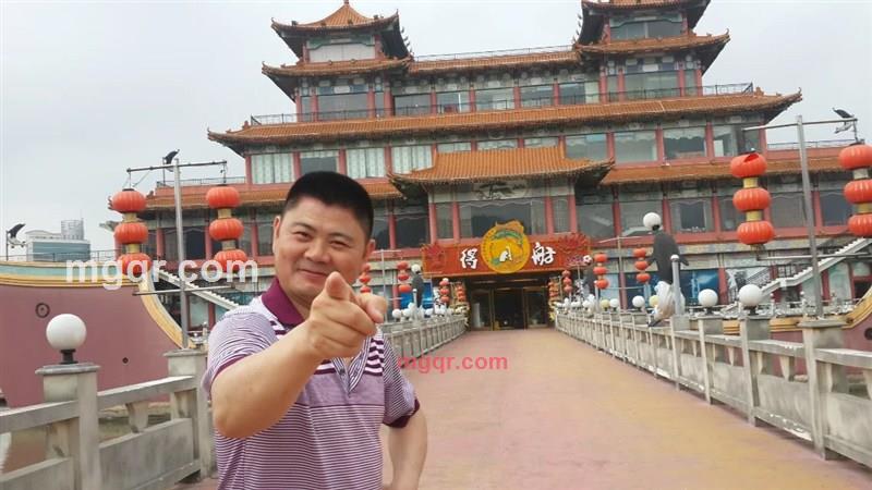 阳光男人幸福的第1张照片