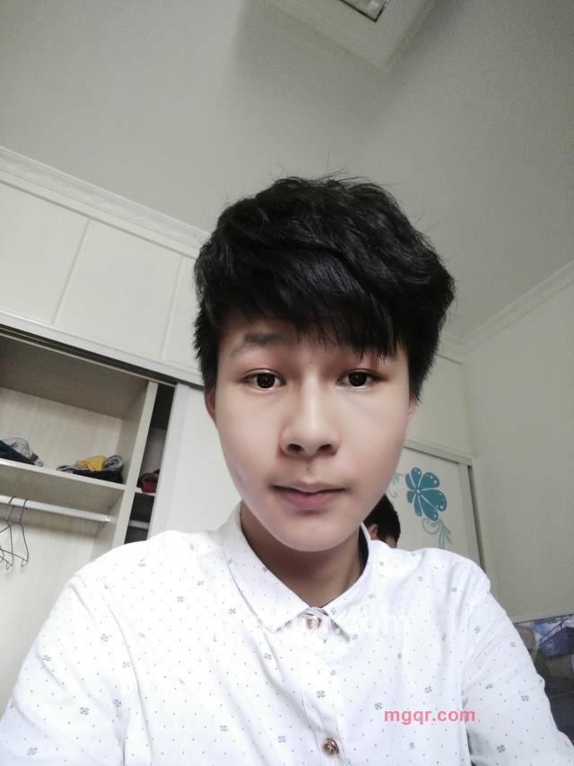 我是小鲜肉很帅的的第2张照片