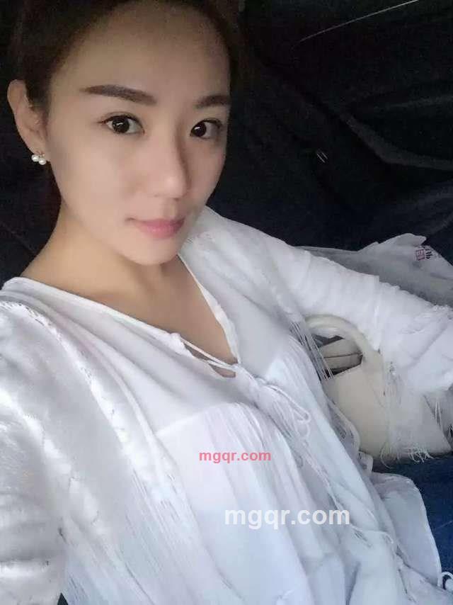 依 依的第1张照片