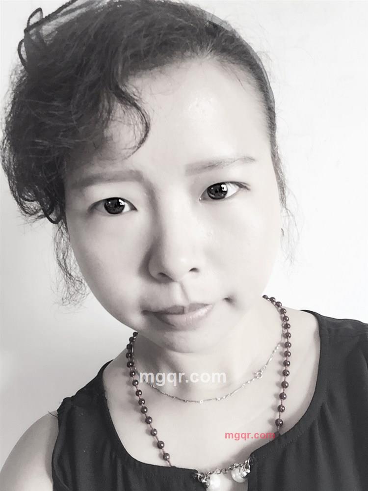 玫瑰 雨下的第3张照片