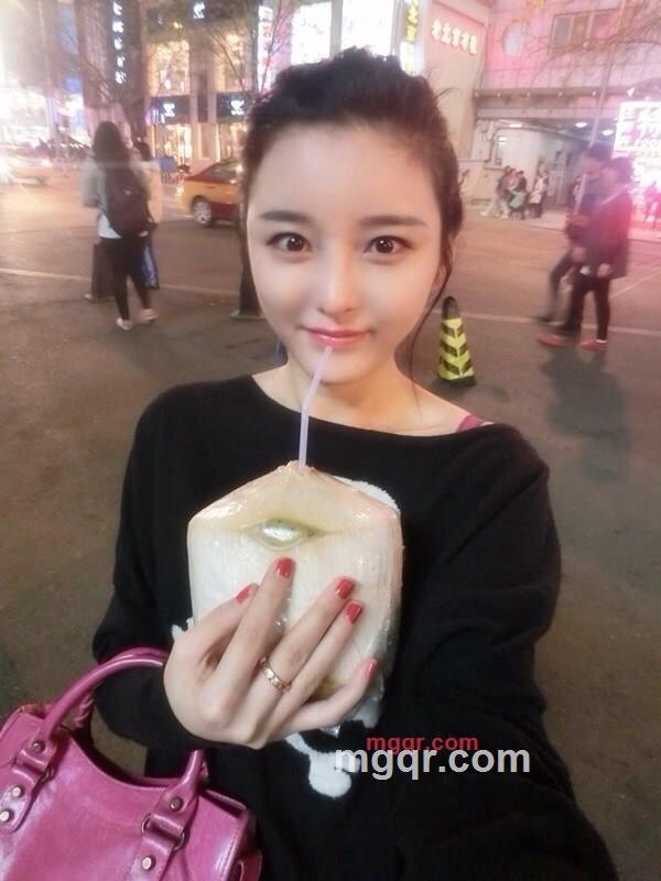 幸运的娜娜的第2张照片