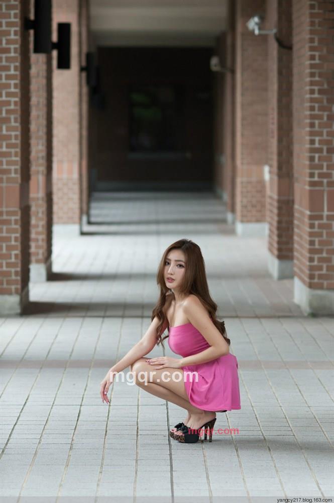 红色高跟鞋~的第5张照片