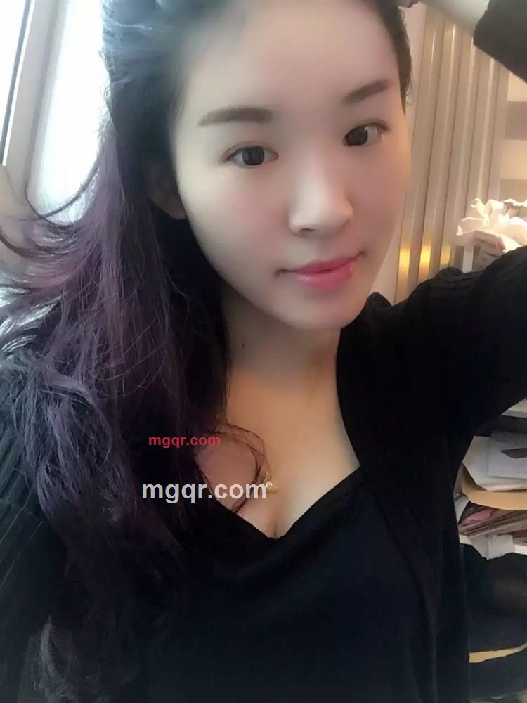 小姑娘又哭了的第1张照片