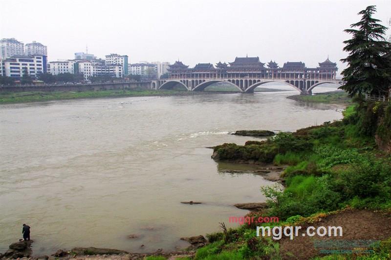 静静的等待的第1张照片