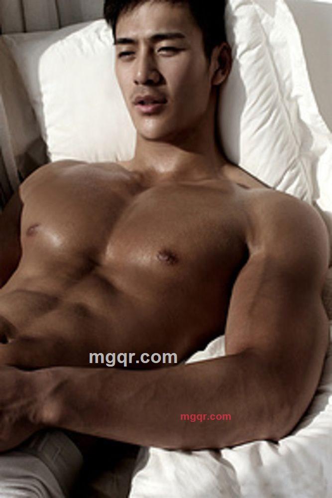 腼腆的风衣的第2张照片