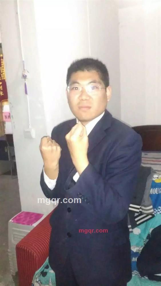 爱情不如尼古丁的第8张照片