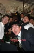 爱情不如尼古丁的第6张照片