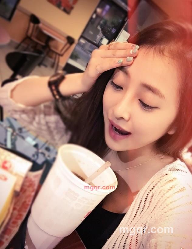 严佳瑜的第4张照片