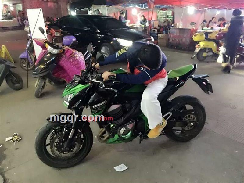 坐在床头等红杏的第2张照片